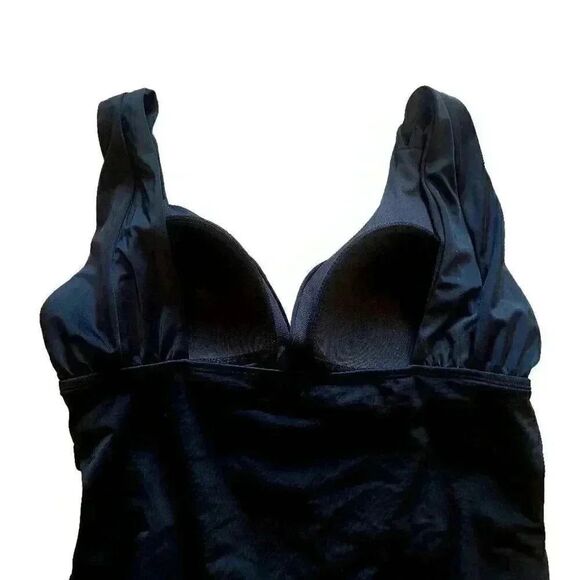 Time & Tru Women's Black Poly/Spandex Slimming Full Seat Coverage One Piece Swim - Picture 8 of 11